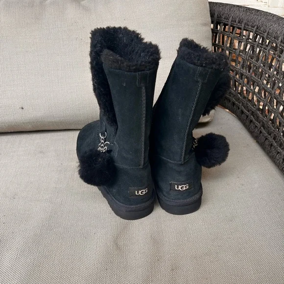SOLD❣️SOLD❣️UGG Boots.. - Picture 3 of 4